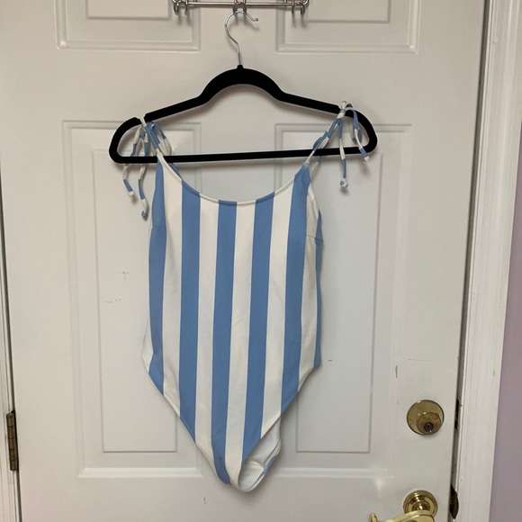 H&M striped bathing suit - Picture 1 of 3